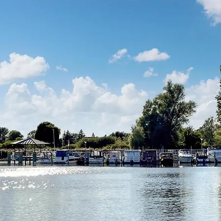 Amazing Ship In Beetzsee With Wifi Botel 3*